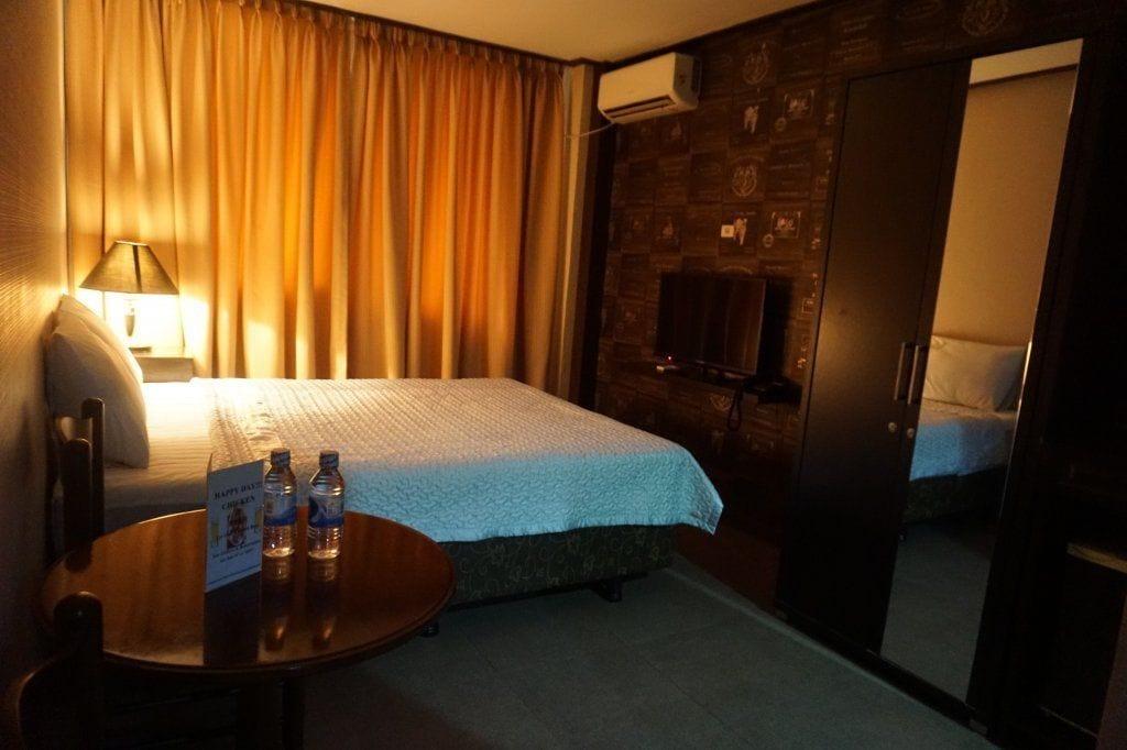 The Shila Philla Hotel Makati City Ngoại thất bức ảnh