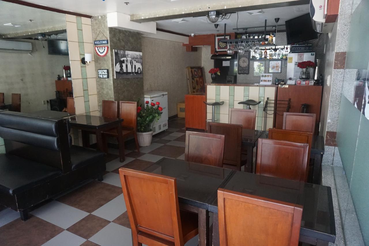 The Shila Philla Hotel Makati City Ngoại thất bức ảnh