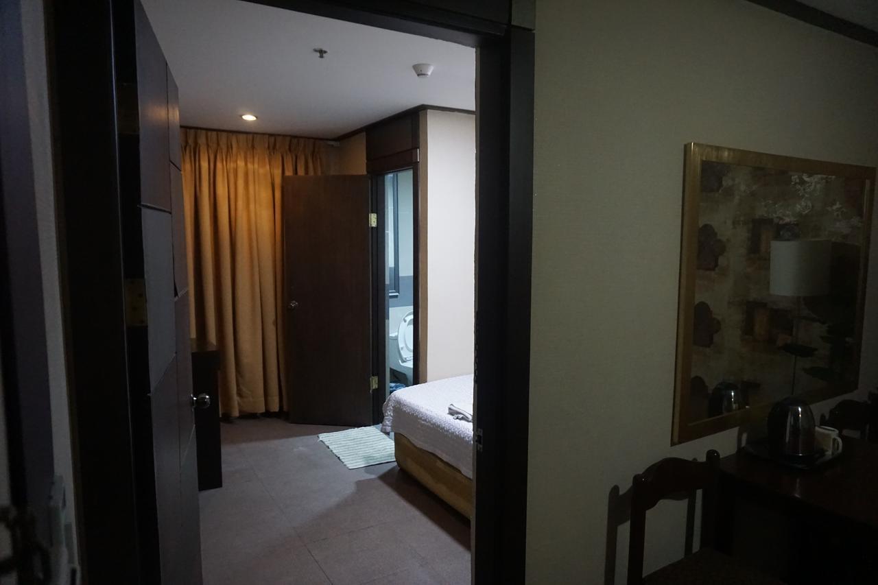 The Shila Philla Hotel Makati City Ngoại thất bức ảnh